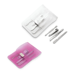 CONJUNTO DE 4 PEÇAS PARA MANICURE EM BOLSA DE PVC